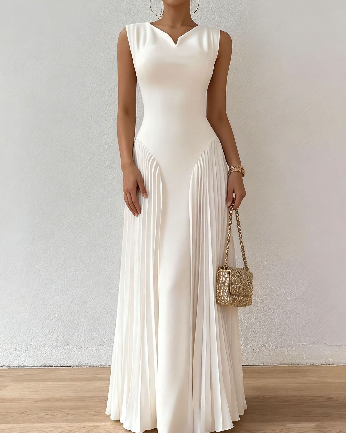 Elegant Sleeveless Pleated Solid Color Dress