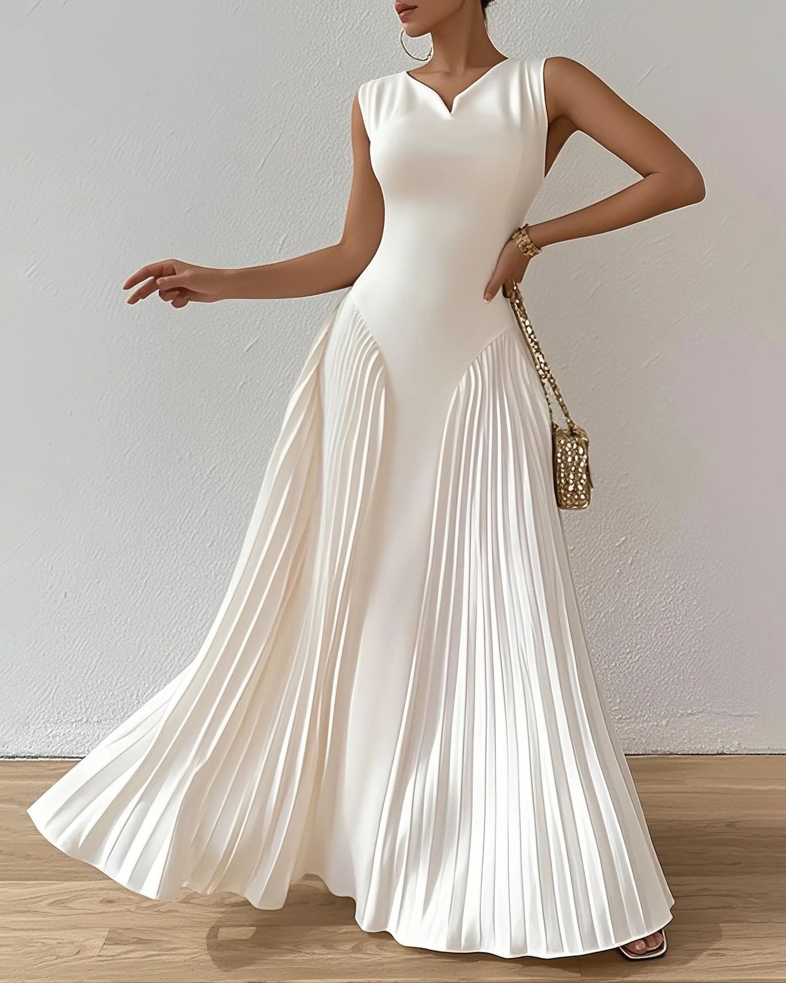 Elegant Sleeveless Pleated Solid Color Dress