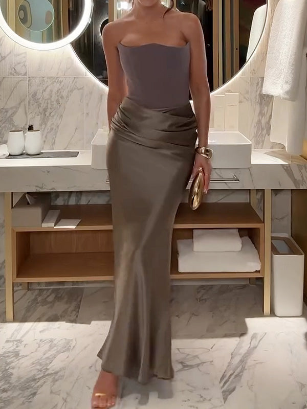 Sleeveless strapless solid color dress