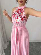 Sleeveless pleated printed dress