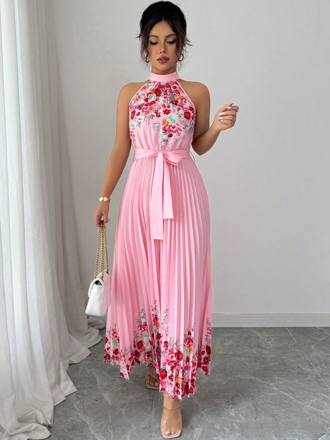 Sleeveless pleated printed dress