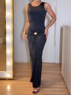 Sleeveless solid color tie-up dress