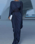 Elegant solid color dress with round neck
