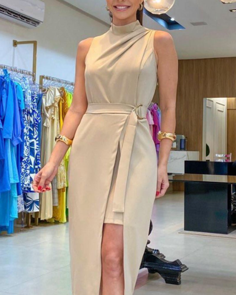 Sleeveless solid color waist-cinching dress
